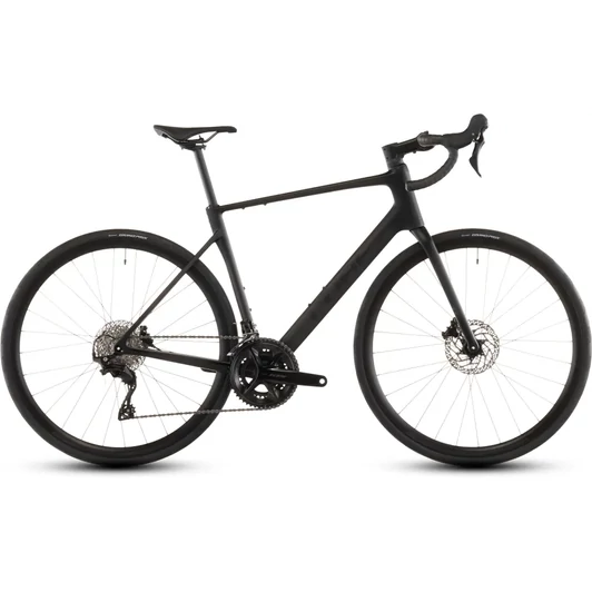 Cube Attain C:62 Race - országúti kerékpár - blackline színben - 60 cm - 2026