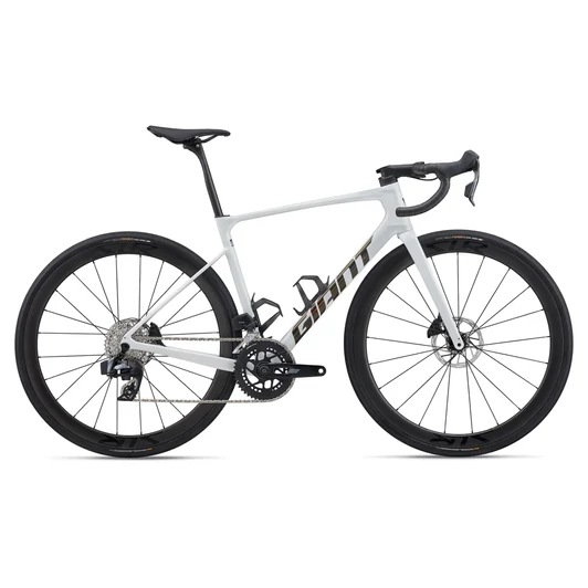 GIANT Defy Advanced Pro 1 férfi országúti kerékpár - L méretben